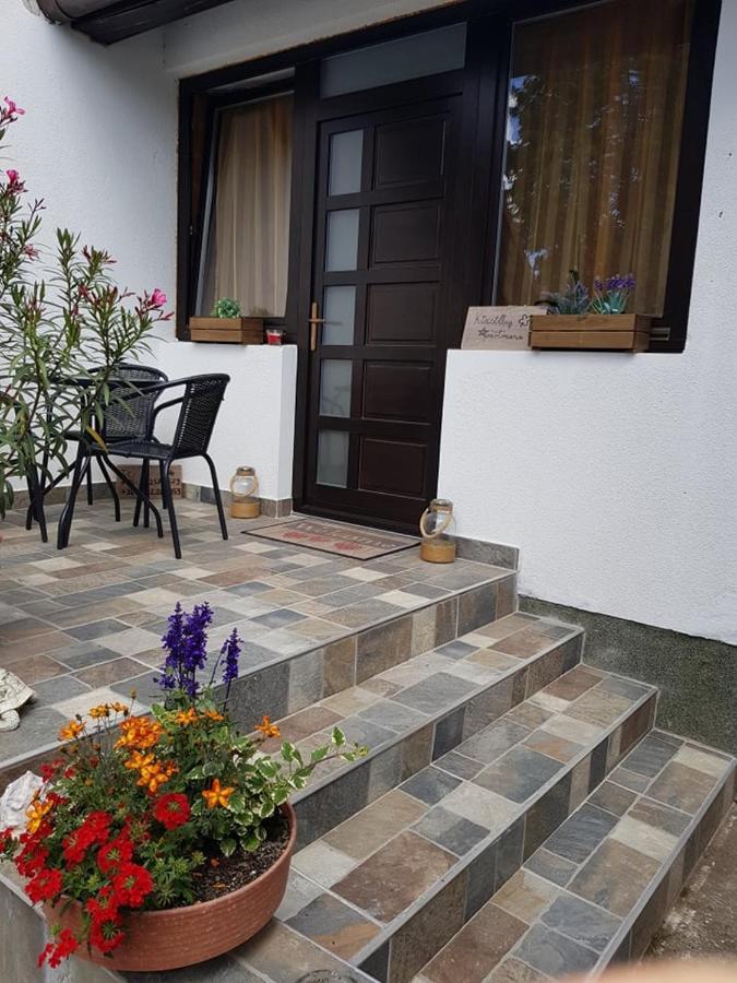 Kiscsillag apartman Harkány Esterno foto
