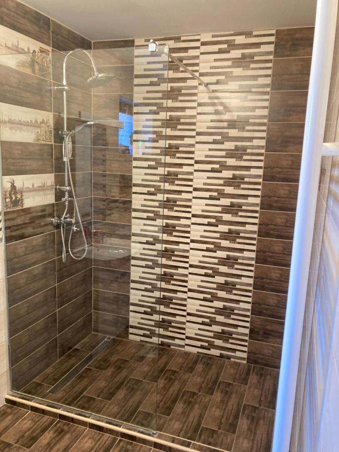 Kiscsillag apartman Harkány Esterno foto