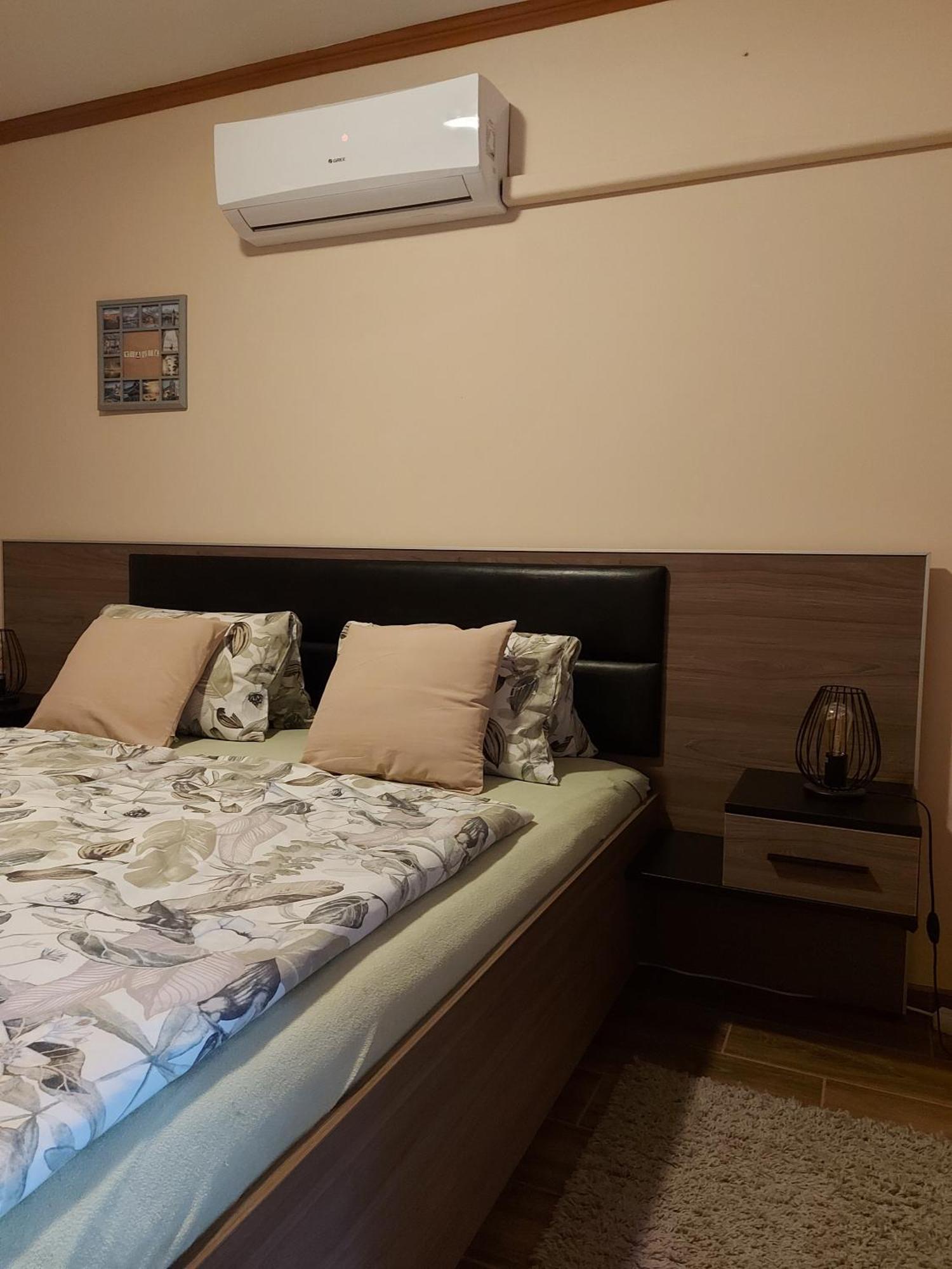 Kiscsillag apartman Harkány Esterno foto
