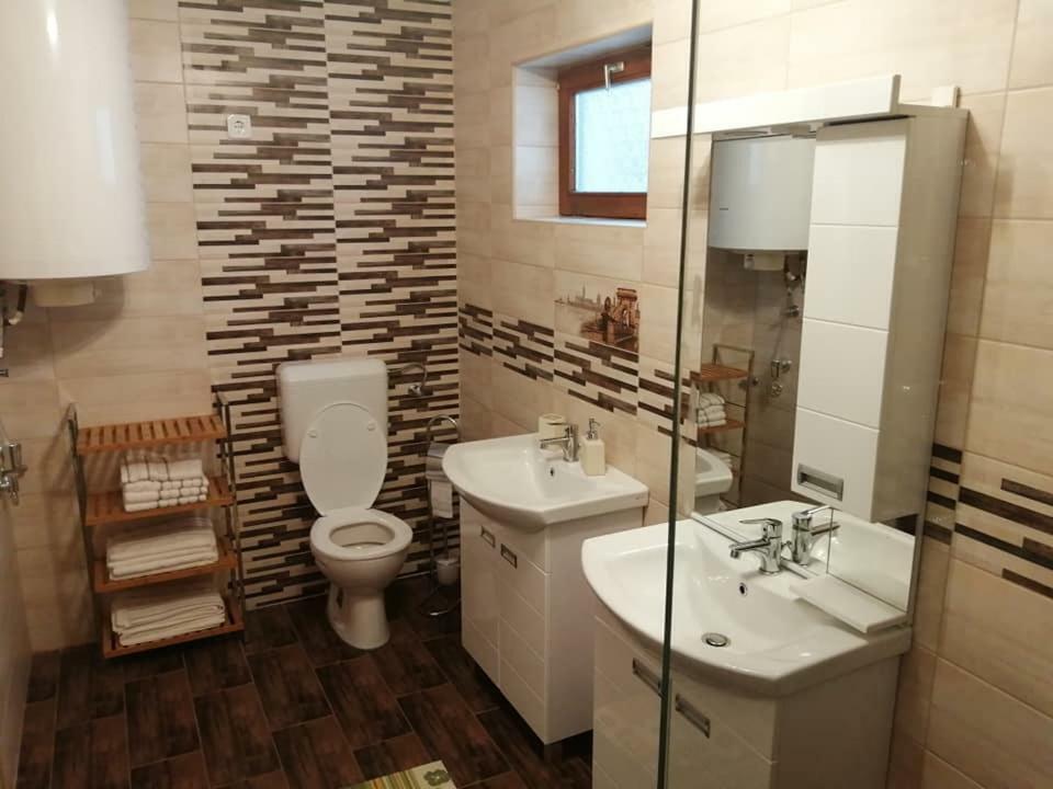 Kiscsillag apartman Harkány Esterno foto